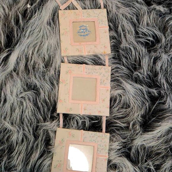 Simply Shabby Chic picture frames - Picture 2 of 5